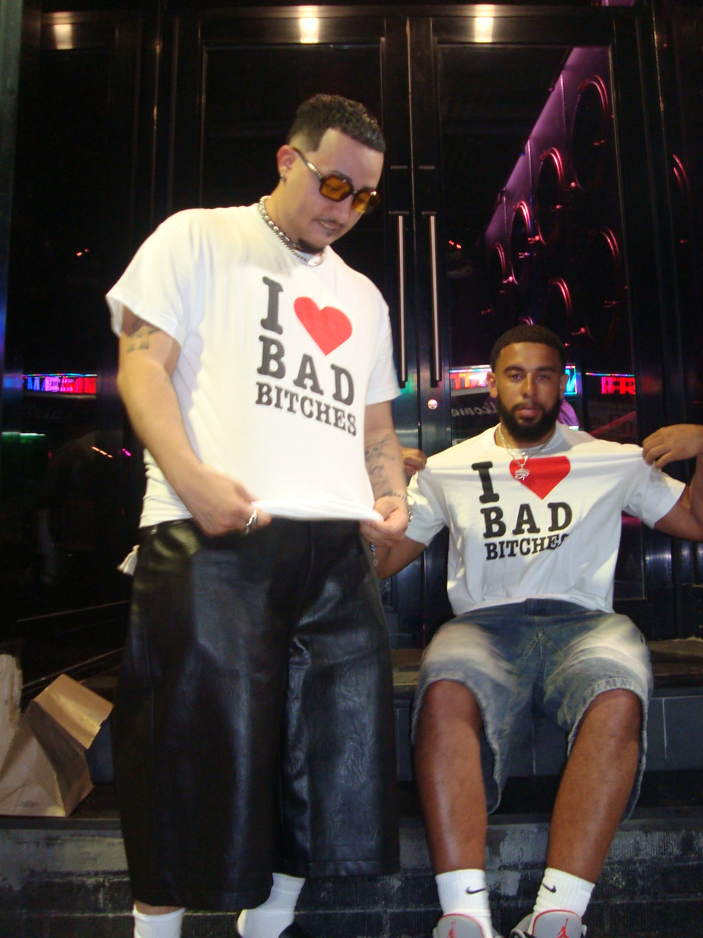 I ❤️ BAD BITCHES T-shirt