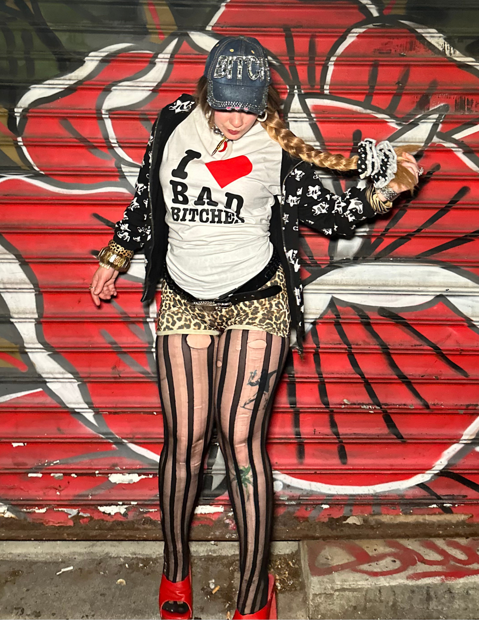I ❤️ BAD BITCHES T-shirt
