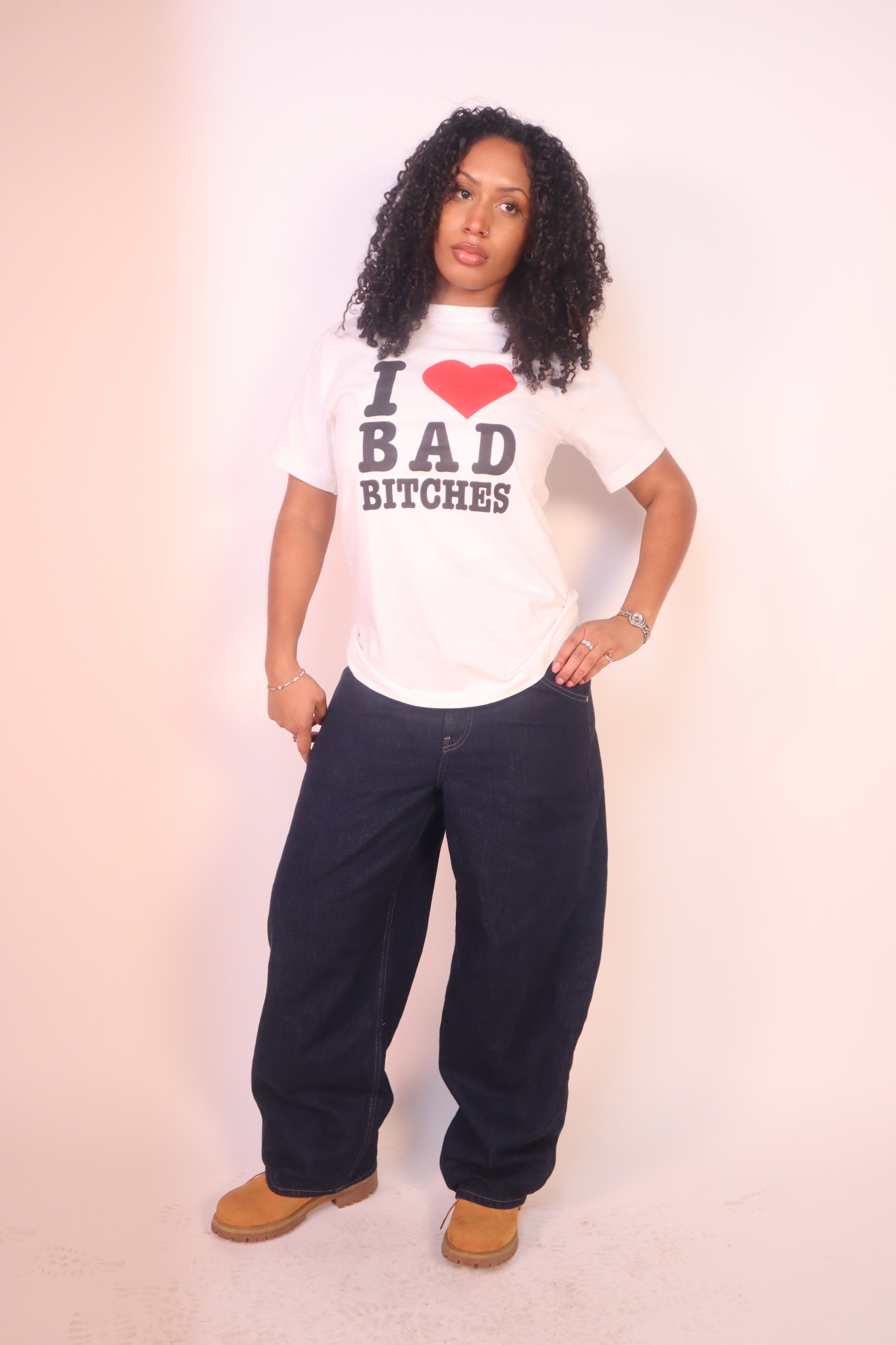 I ❤️ BAD BITCHES T-shirt