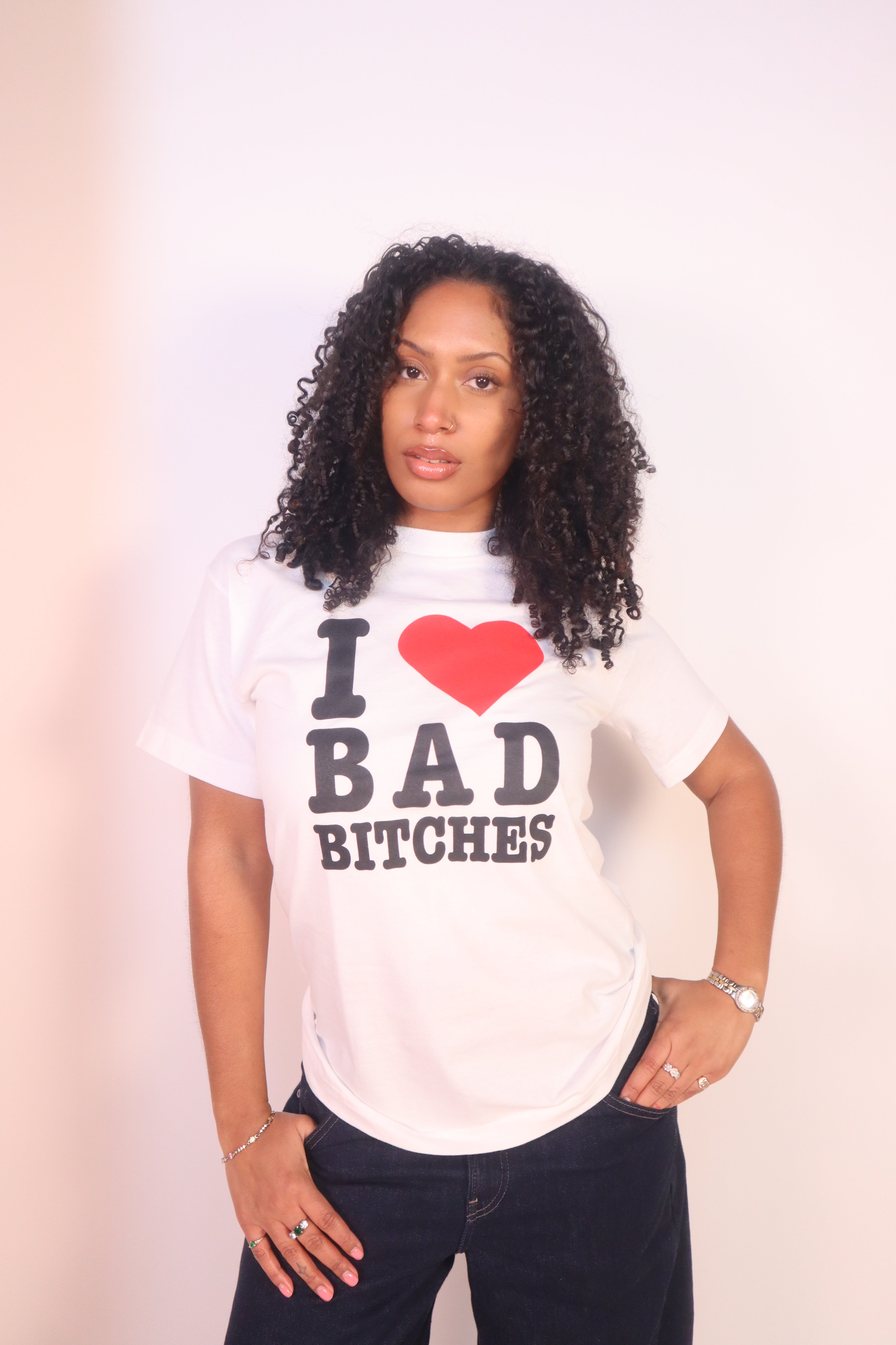 I ❤️ BAD BITCHES T-shirt